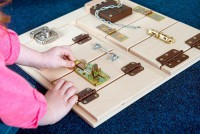 Тактильно-развивающая панель “Замочки” - fgospostavki.ru - Махачкала