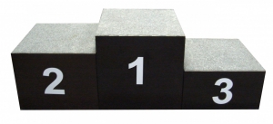 Пьедестал победителей на 3 места (деревянный) - fgospostavki.ru - Махачкала