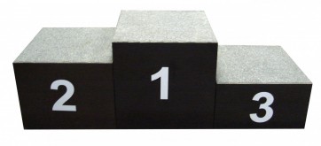 Пьедестал победителей на 3 места (деревянный) - fgospostavki.ru - Махачкала